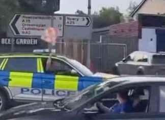 PSNI Officers Under Criminal Investigation for Celebrating Armagh Win news-19082024-102323