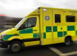 Injured Young Boy Waits Two Hours for Ambulance at Ulster Football Match news-21092024-155420