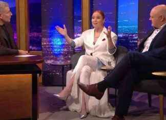 Angela Scanlon Opens Up About Her Struggle with Anorexia and Bulimia news-12102024-111237