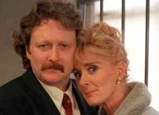 Jim McDonald’s Return Unlikely Due to Corrie Being ‘Too Woke’ – Charlie Lawson news-31102024-020401