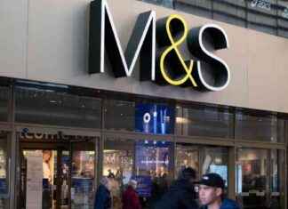 Winter Boots Review: M&S Shoppers Rave About £45 Comfy Boots news-10112024-155117