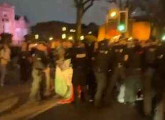 Arrested Men at Belfast University Protest: What Happened? news-14112024-222746