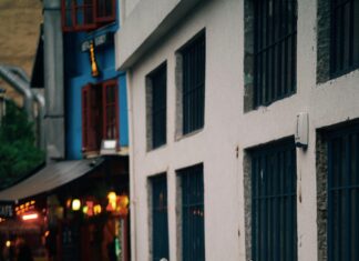 Cafes In Lisburn: Discover Hidden Gems For Unforgettable Moments